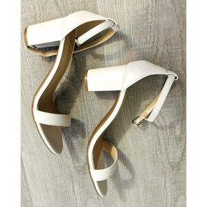 Ankis white sandals open toe ankle strap 2.75" chunky block heel  Size 8.5